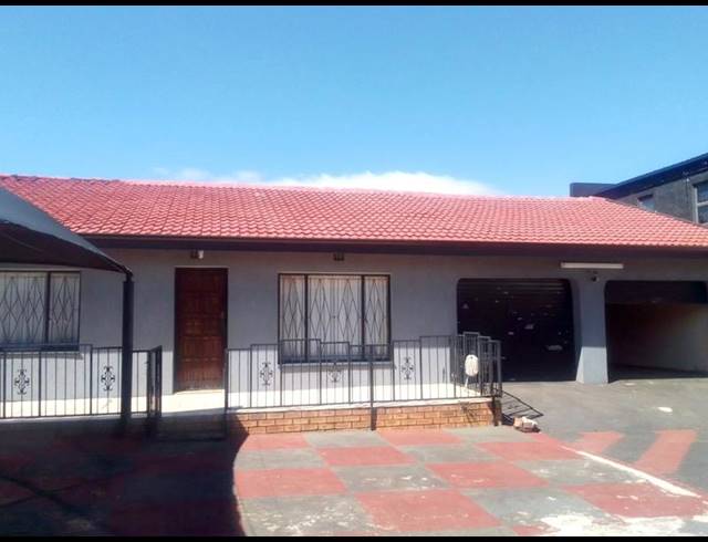3 BEDROOM HOUSE FOR SALE IN LENASIA